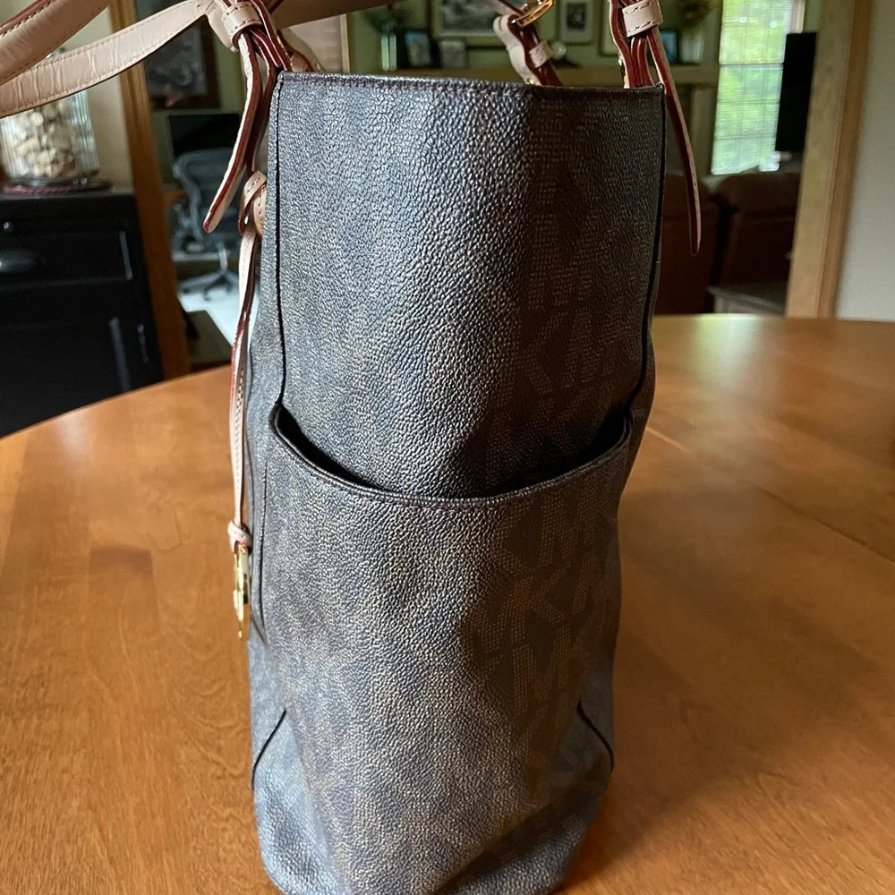 Micheal Kors Tote